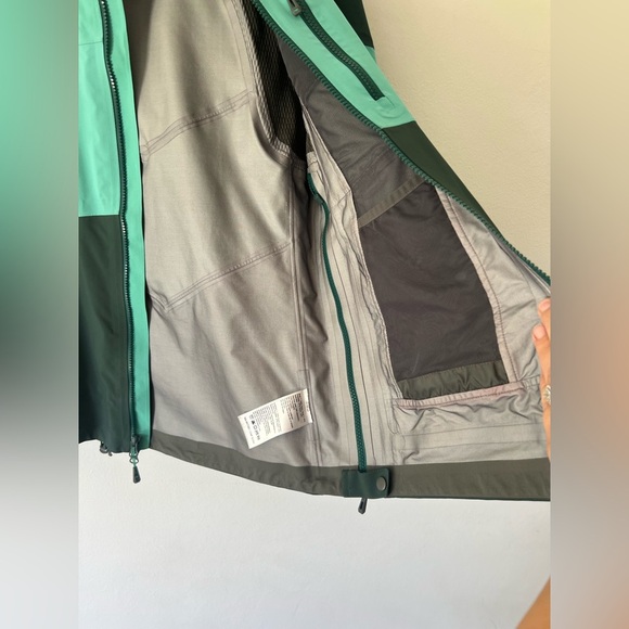 Outdoor Research Hemispheres Jacket Green Colorblock Gore-Tex Women’s Size Small - Picture 8 of 16